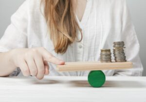 Obniżka stóp procentowych – sprawdź, co to oznacza dla Twojego kredytu!